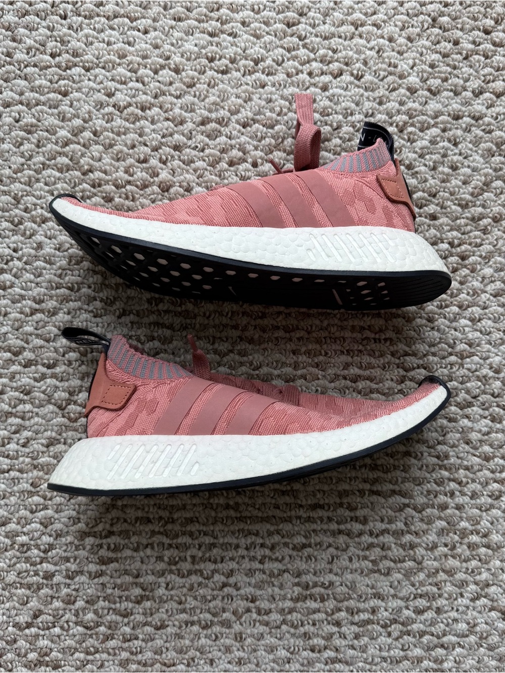 Adidas NMD R2 Primeknit Raw Pink Sneakers
